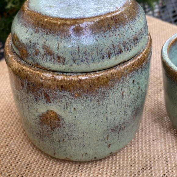 Pottery 3 pc set small jar/holder with lid - Picture 2 of 12